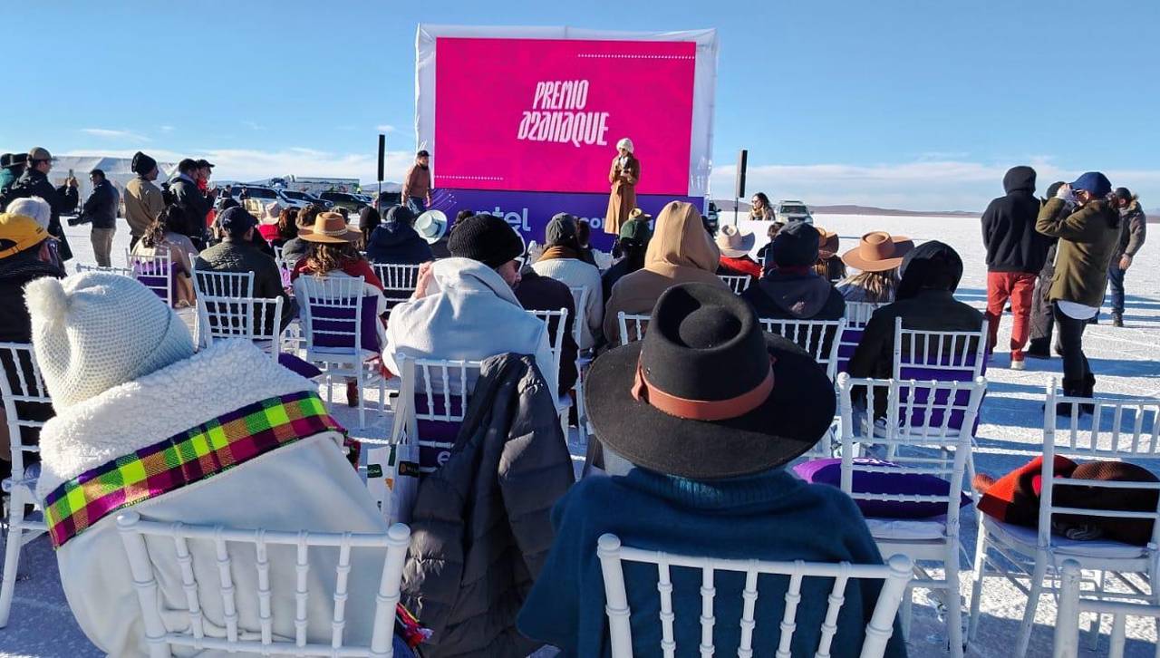 Festival de Cine cerró con broche de oro en una jornada de premiación en el Salar de Uyuni 