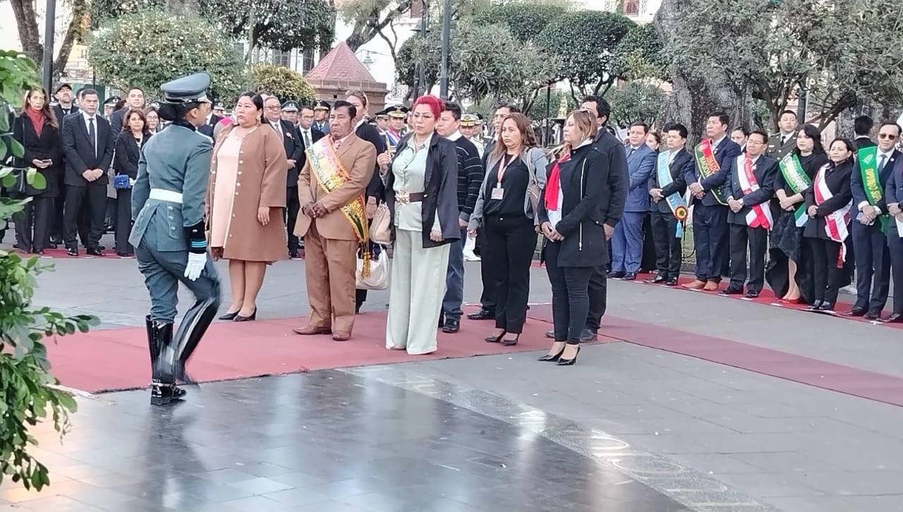 Comienzan los actos protocolares por los 201 años de la independencia de Bolivia