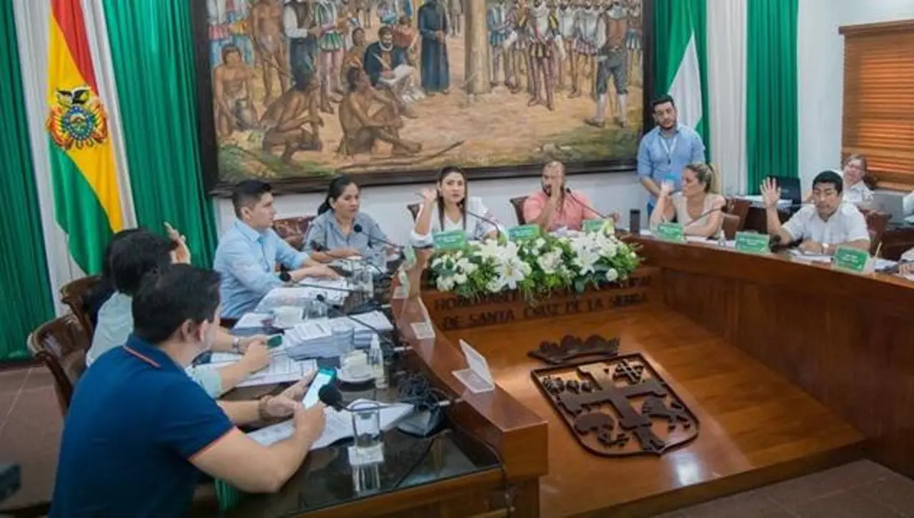 Si hay notificación de la entrega de credenciales a ediles de UCS, se debe elegir nueva directiva, adelanta Concejo cruceño