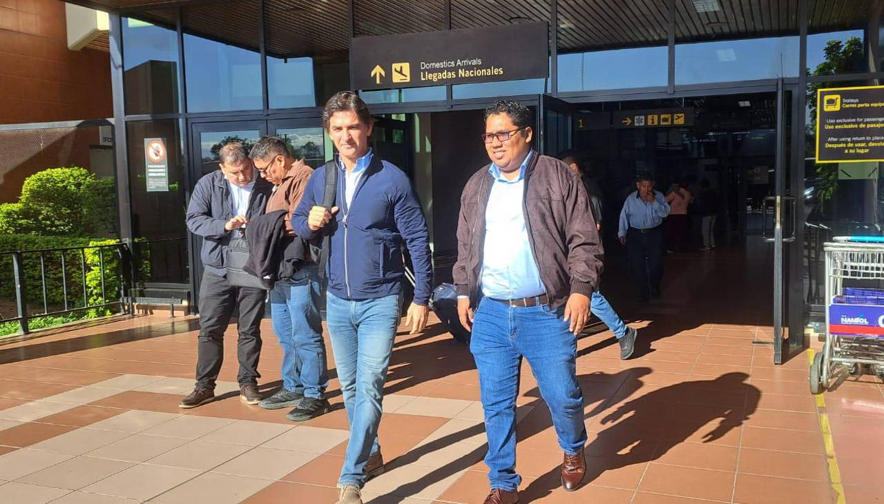Encuentro nacional: Saavedra planteará redistribución del 30% para municipios, 13% para gobernaciones y 7% para universidades
