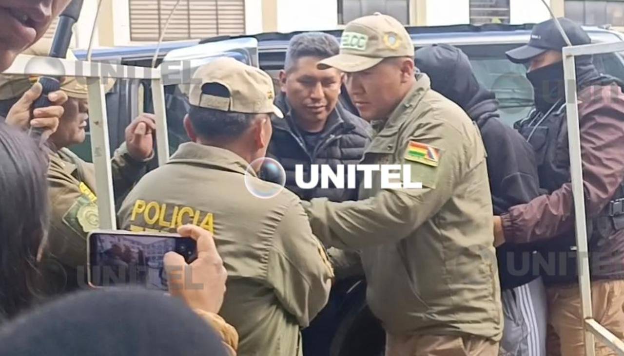 Aprehenden al exministro de Desarrollo Productivo, Zenón Mamani