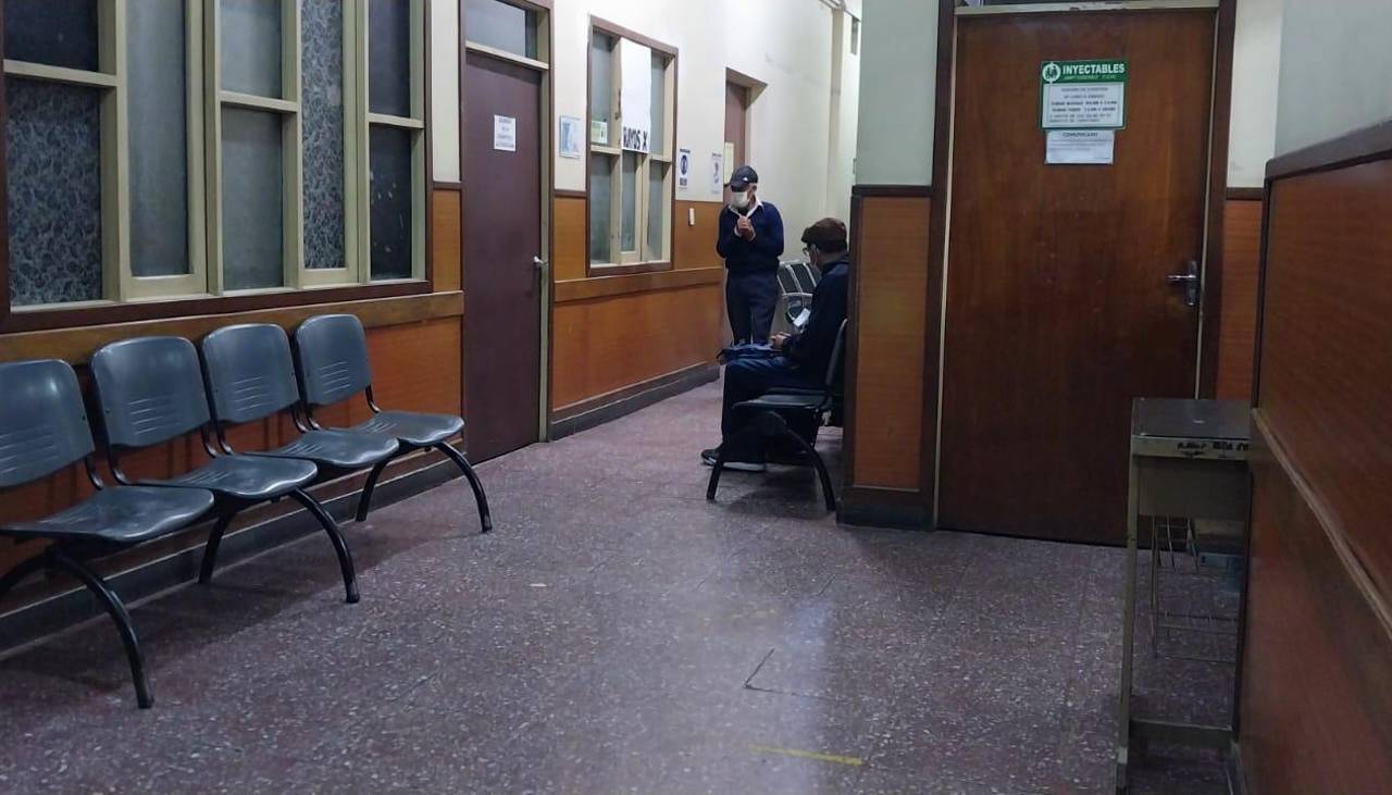 Trabajadores de la CNS de Cochabamba cumplen un paro de 48 horas; exigen dotación de medicamentos