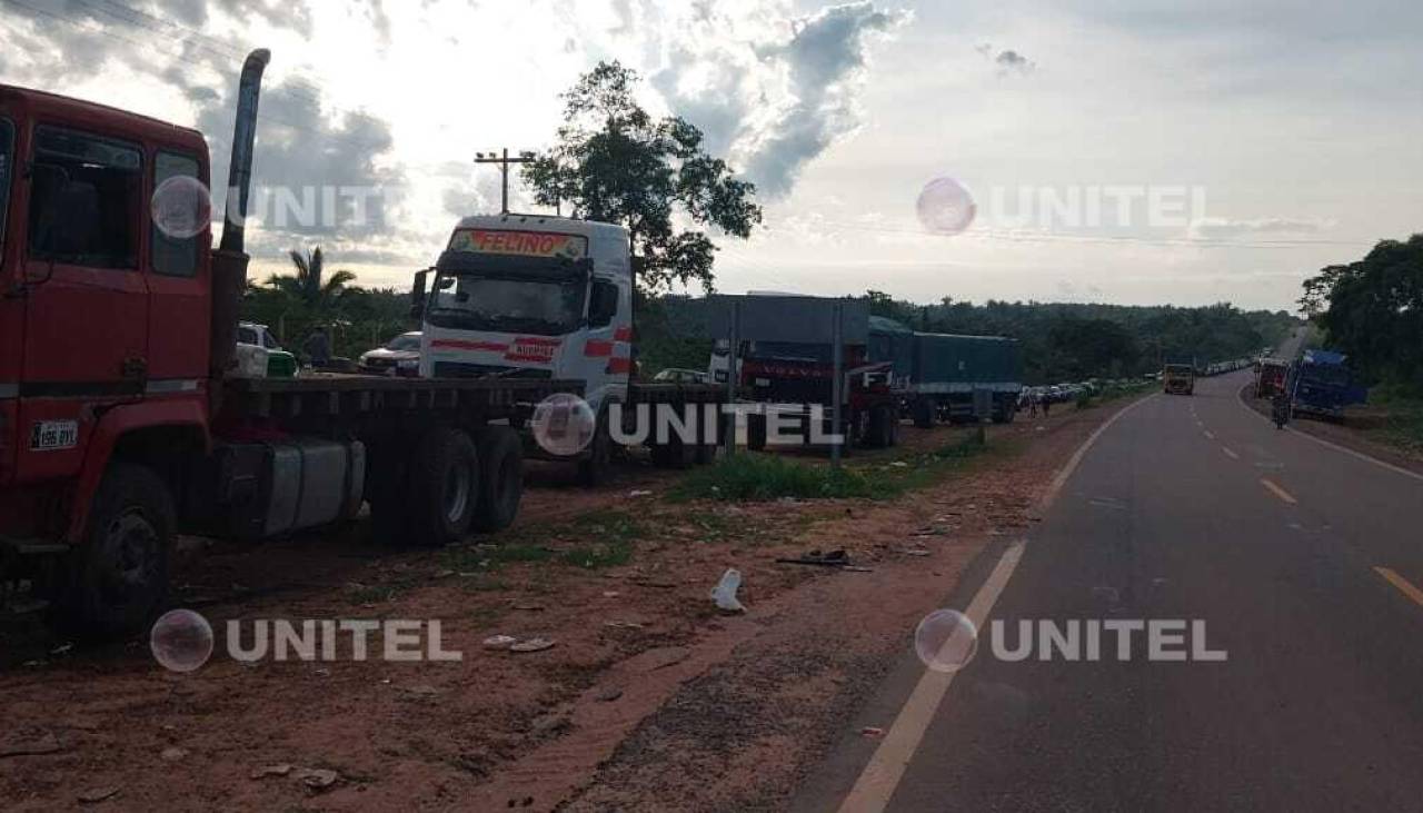 Guarayos: transportistas dicen que esperan por días para adquirir combustible racionado