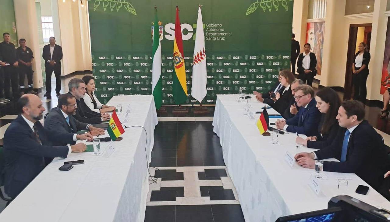 Ministro alemán y Camacho hablaron de asesoramiento para impulsar la reforma judicial y una propuesta de federalismo