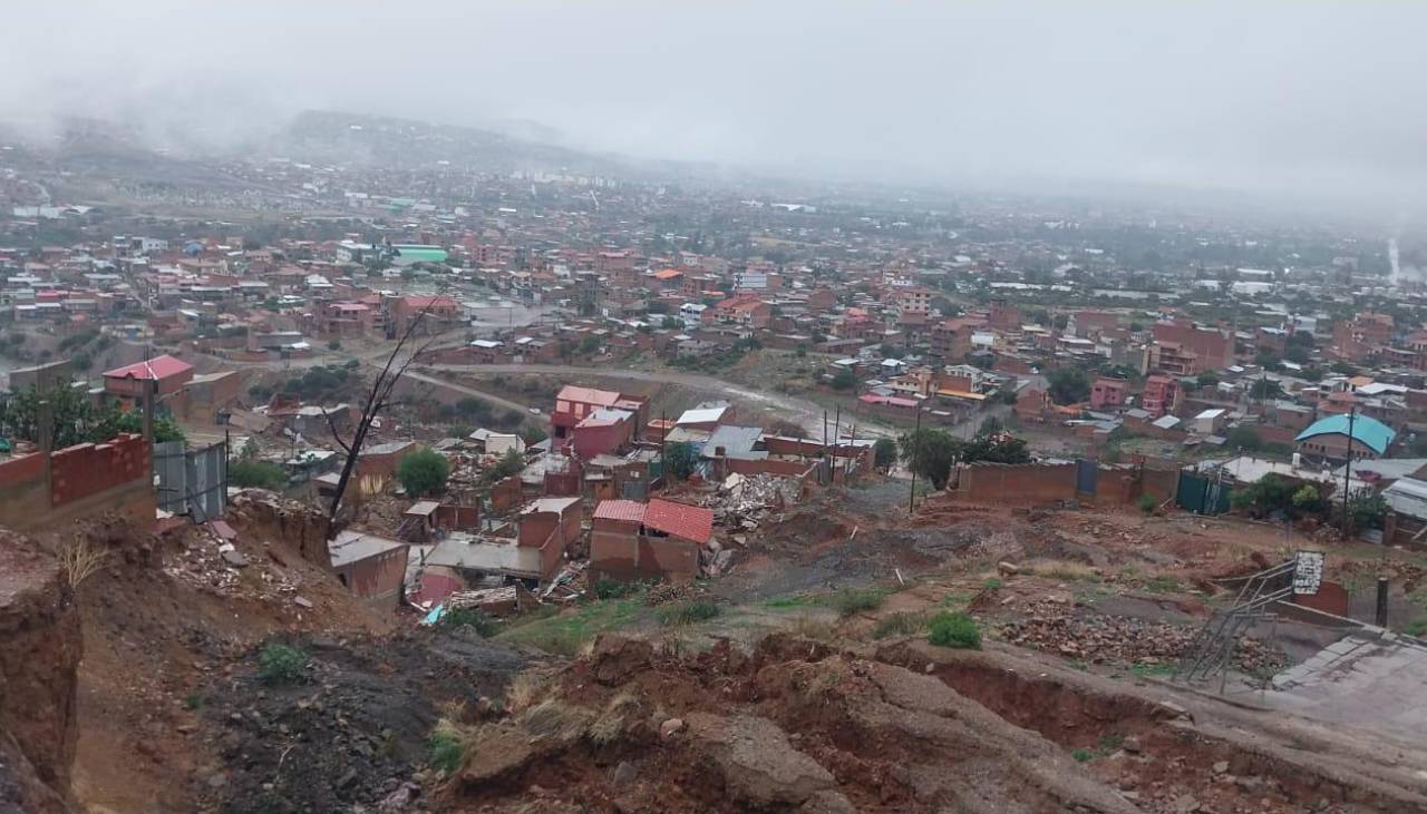 Bolivia registra 16 muertos por lluvias y rige alerta en 282 municipios por crecida de ríos y posibles desbordes