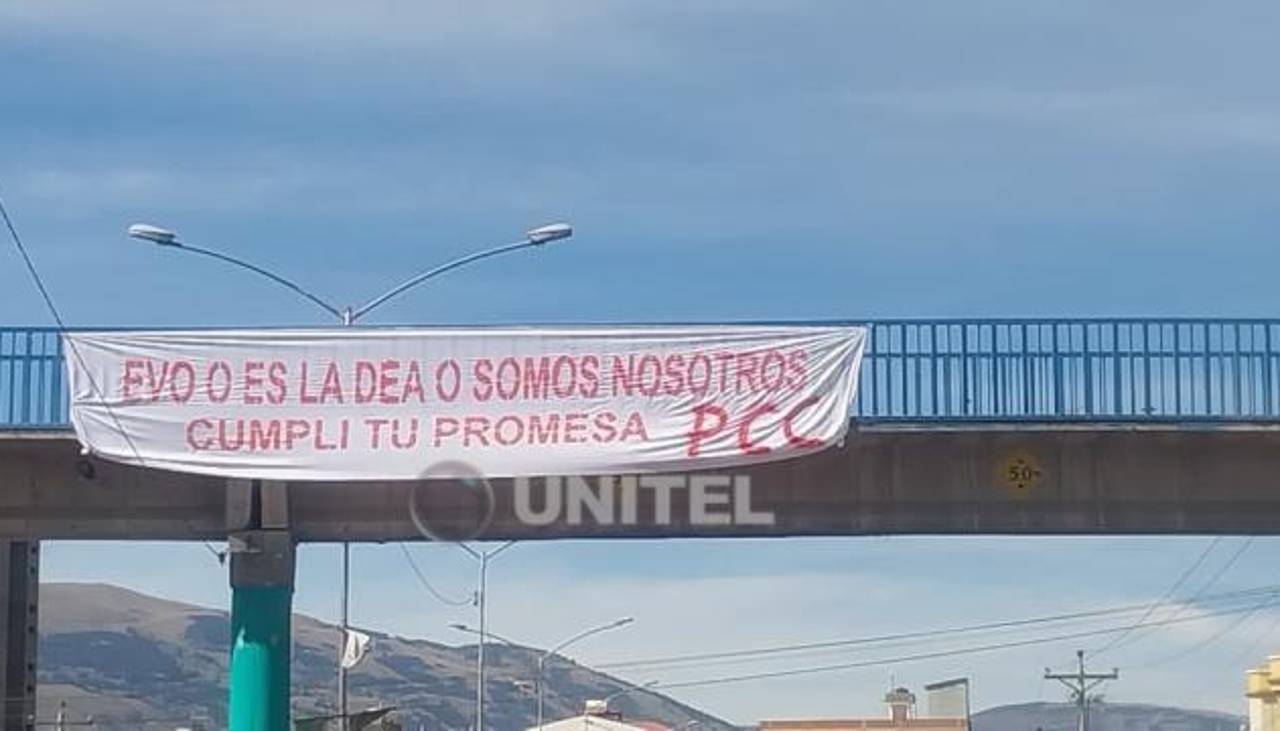Aparecen pasacalles con mensaje para Evo en Cochabamba