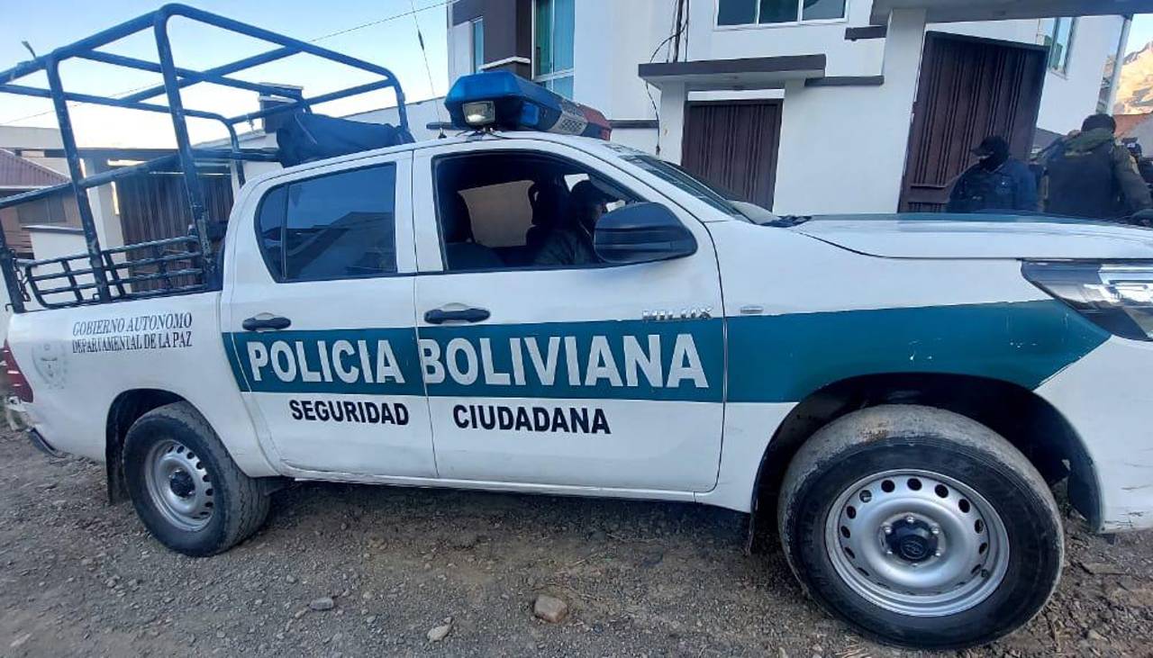 Hombre mató a su esposa tras una discusión, quiso ocultar el crimen, pero al no poder limpiar la sangre terminó confesando