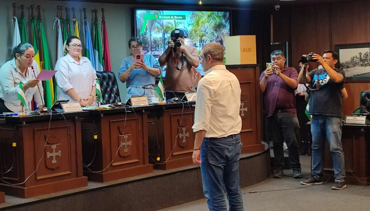 Matkovic es electo gobernador cruceño en suplencia ante el permiso solicitado por Camacho