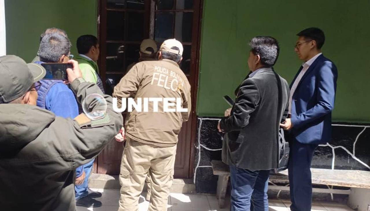 La Paz: Cambian al personal de una oficina policial por cobros con QR para evitar arrestos