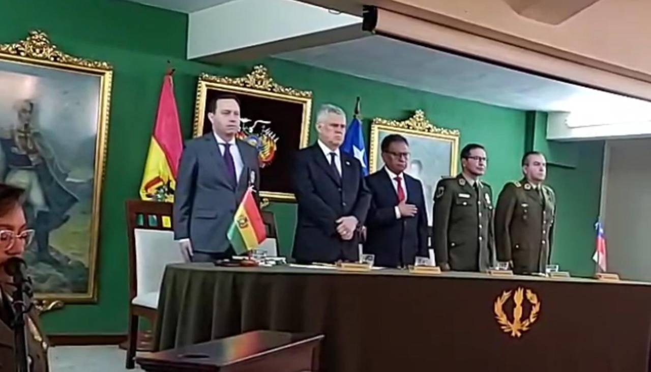 Sin presencia de Sokol, se realiza un acto de Altos Mandos policiales junto al ministro Oviedo