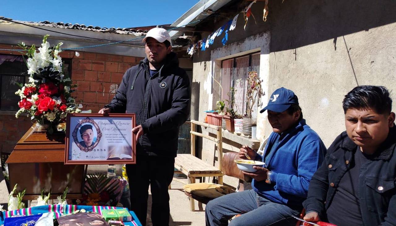 Dan el último adiós a trabajador que perdió la vida en un trágico accidente laboral en El Alto