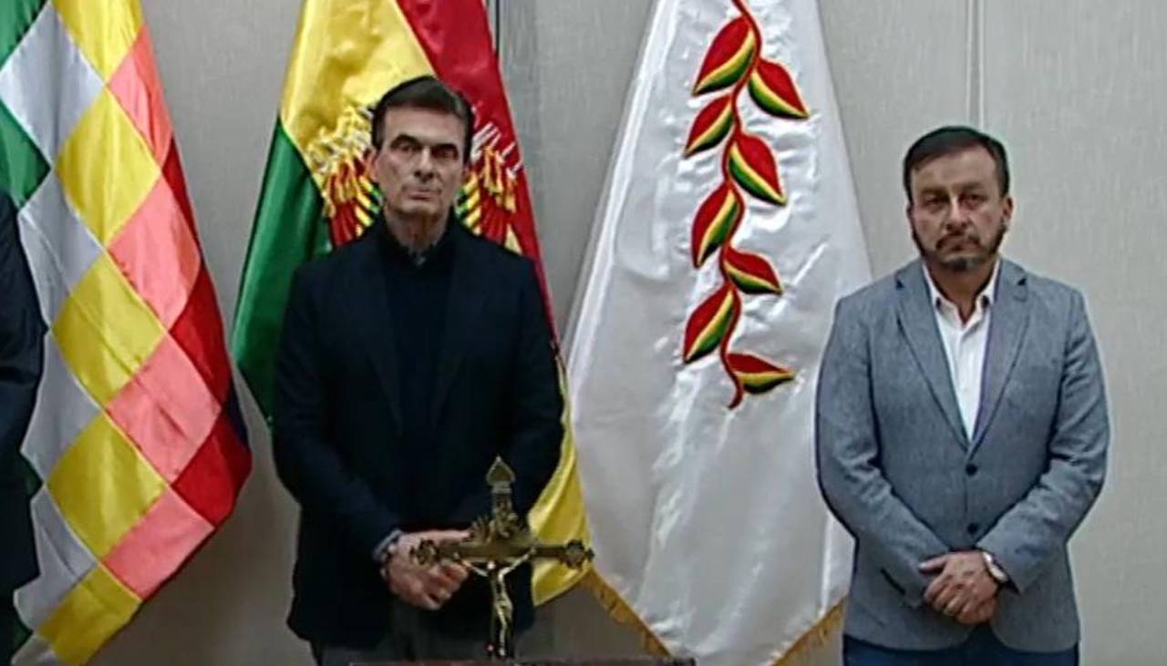 Rodrigo Paz posesiona a Marcelo Blanco Quintanilla como nuevo ministro de Hidrocarburos