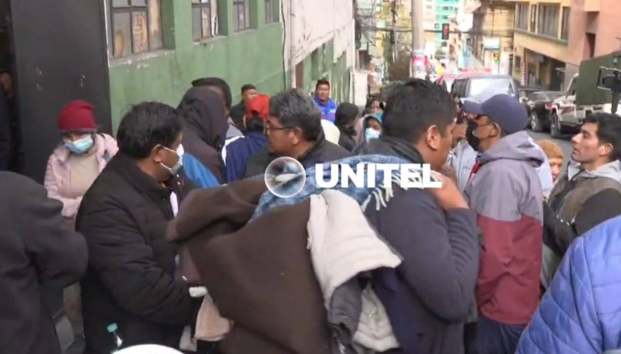 Liberan a ocho dirigentes aprehendidos el fin de semana en El Alto 