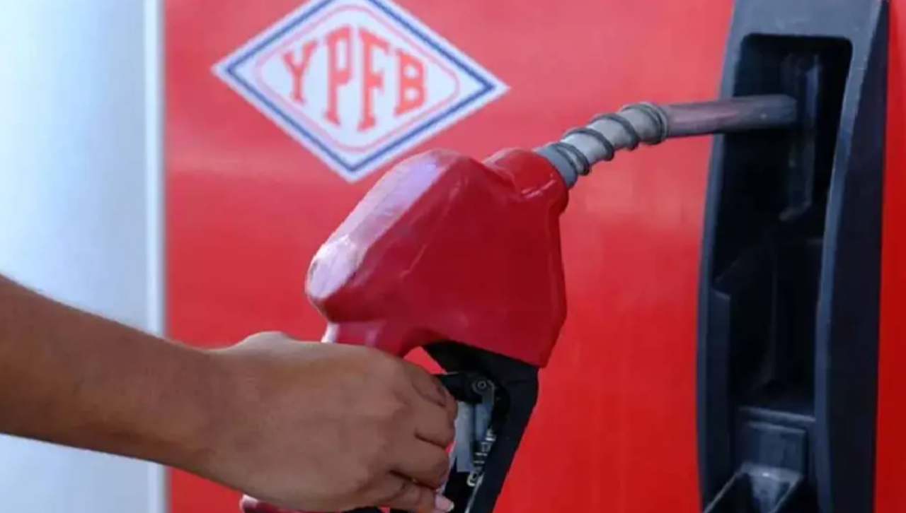 ¿Habrá resarcimiento de daños? Esto respondió Rodrigo Paz sobre los reclamos por combustible