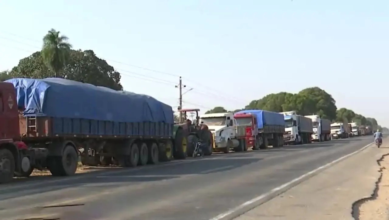 Ante la escasez de diésel, cañeros advierten que está en riesgo más el 50% de la zafra 