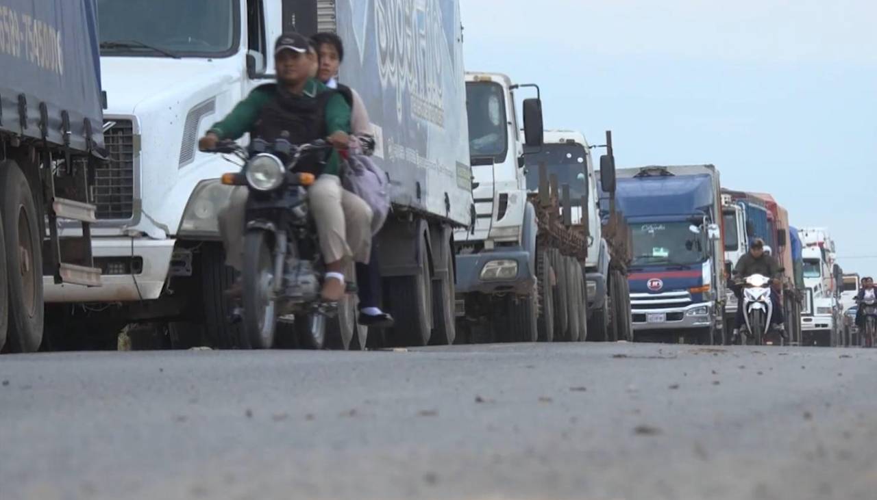 Bloqueos golpean a las exportaciones bolivianas: La afectación supera los $us 500 millones, según ministro