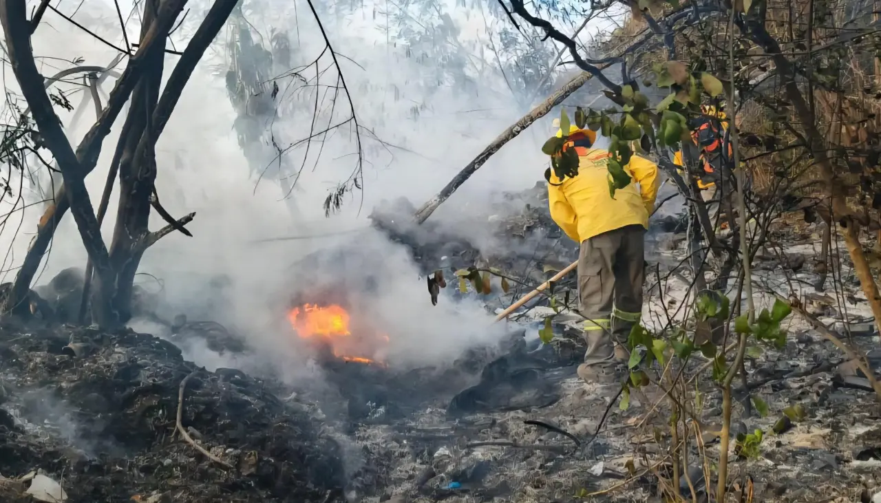 Santa Cruz: Gobernación y autoridades de Puerto Suárez convocan al COEM ante emergencia por los incendios