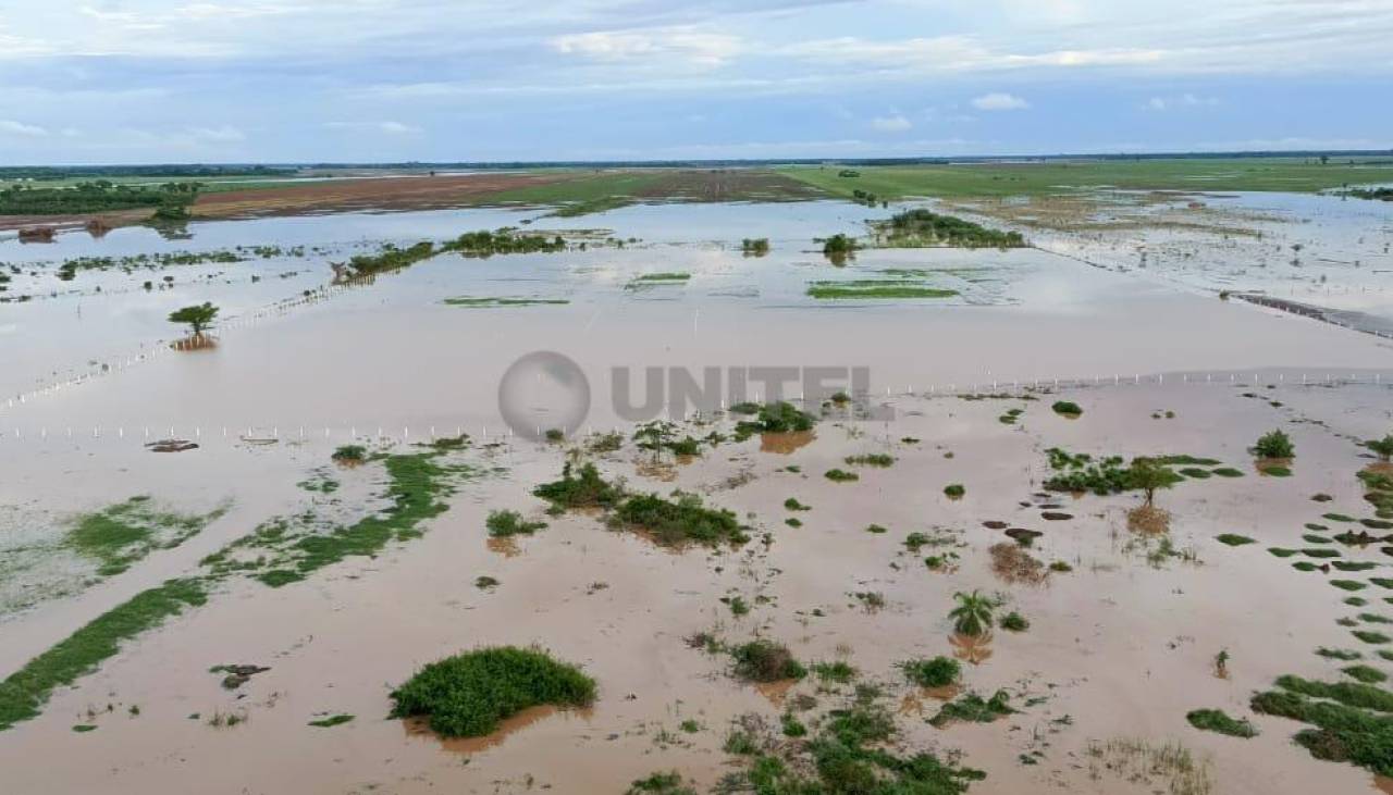 Alcaldía de San Julián evalúa daños por inundaciones; interculturales piden que ABC agilice trabajos sobre la carretera