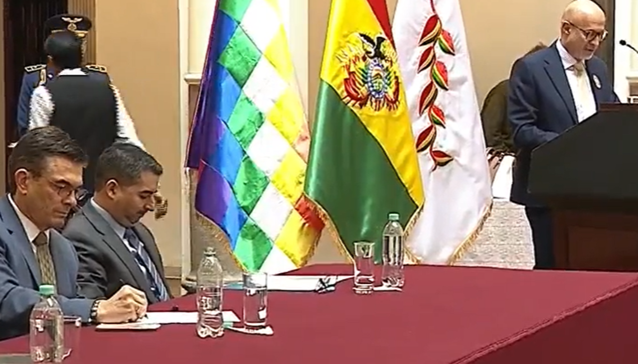 El Gobierno lanza el programa “Tranca cero” para desmontar la burocracia y optimizar servicios