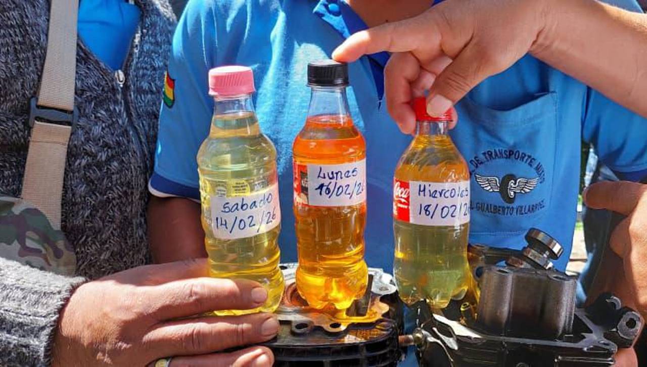 Ante reclamos de choferes, YPFB asegura que la gasolina que se distribuye cumple con los controles de calidad