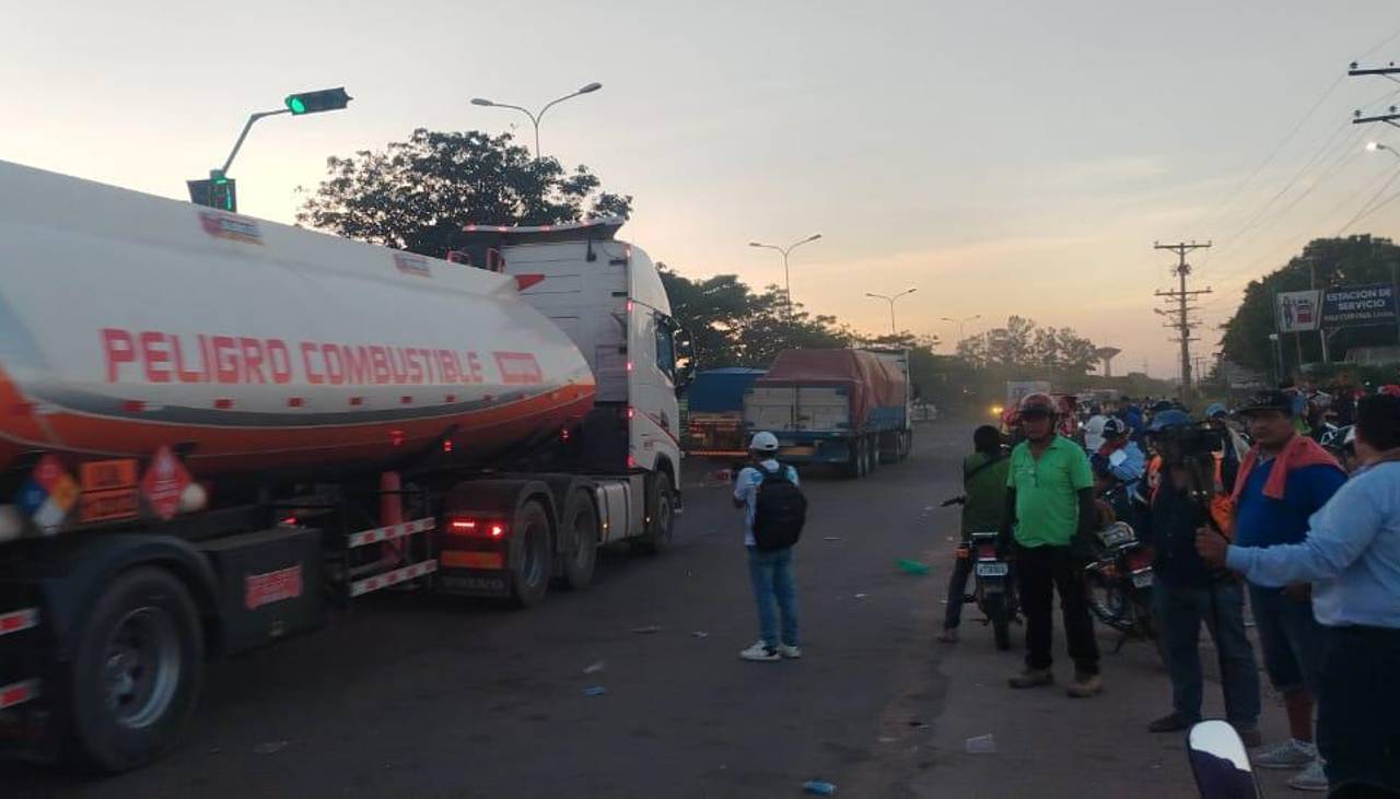 Levantan bloqueos en el norte de Santa Cruz y declaran cuarto intermedio hasta el lunes 