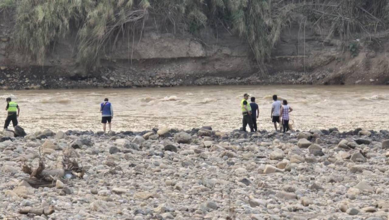 Autoridades aseguran que desmonte realizado por cooperativas mineras causa inundaciones en Guanay 