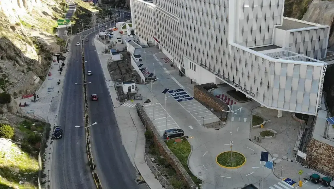 La Paz: Diputada de Libre denuncia robo de un equipo en el hospital gastroenterológico que aún no atiende
