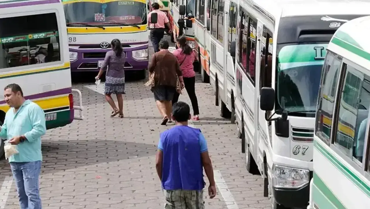 ¿Habrá paro de trasporte este lunes y martes en Santa Cruz? Esto responde el sector de micros