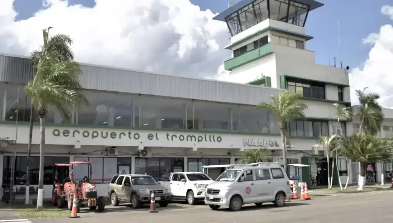 Por segunda vez en menos de 20 días no se entrega combustible de aviación en El Trompillo, reportan pilotos