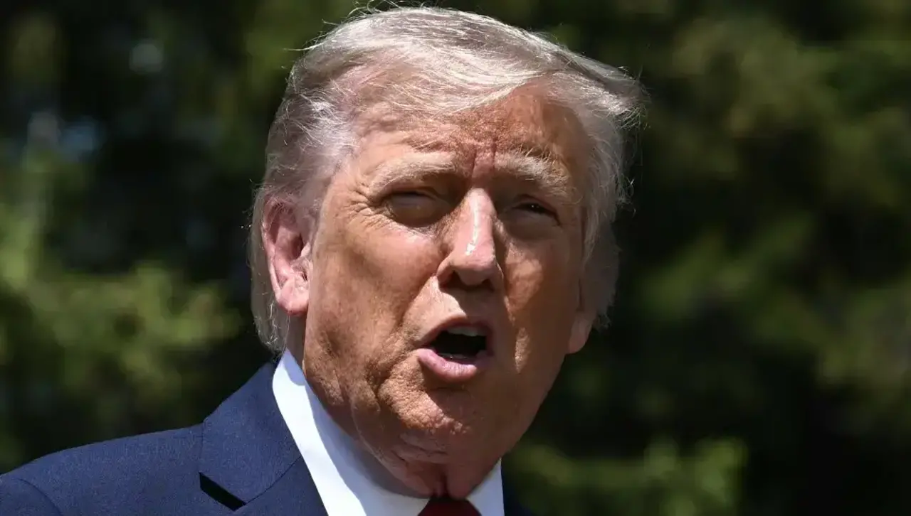Trump llama a Petro “líder del narcotráfico” y anuncia fin de ayuda financiera a Colombia