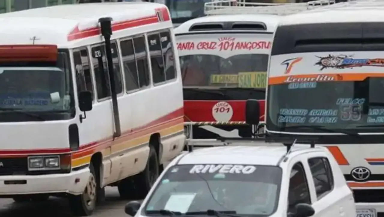A cuatro meses del alza del pasaje, micreros de Santa Cruz analizan un nuevo incremento