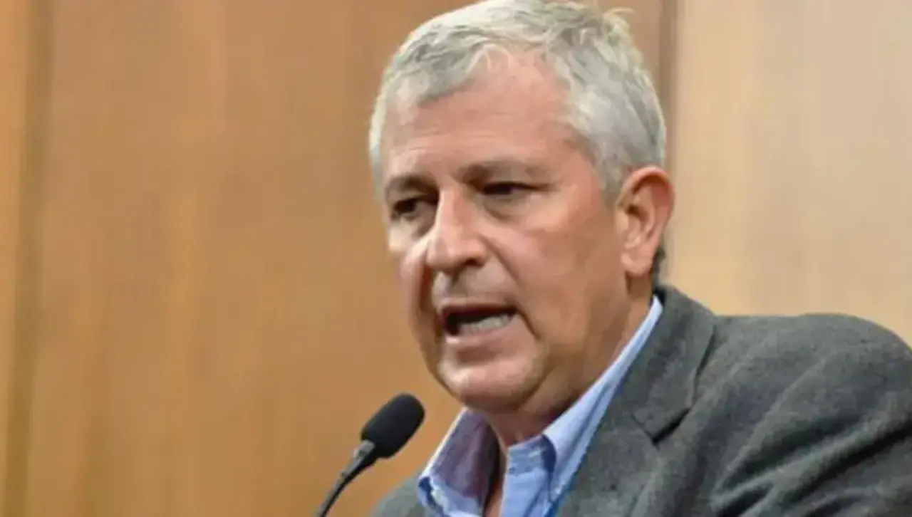 Branko pide la “renuncia inmediata” del presidente de YPFB ante filas por combustible 