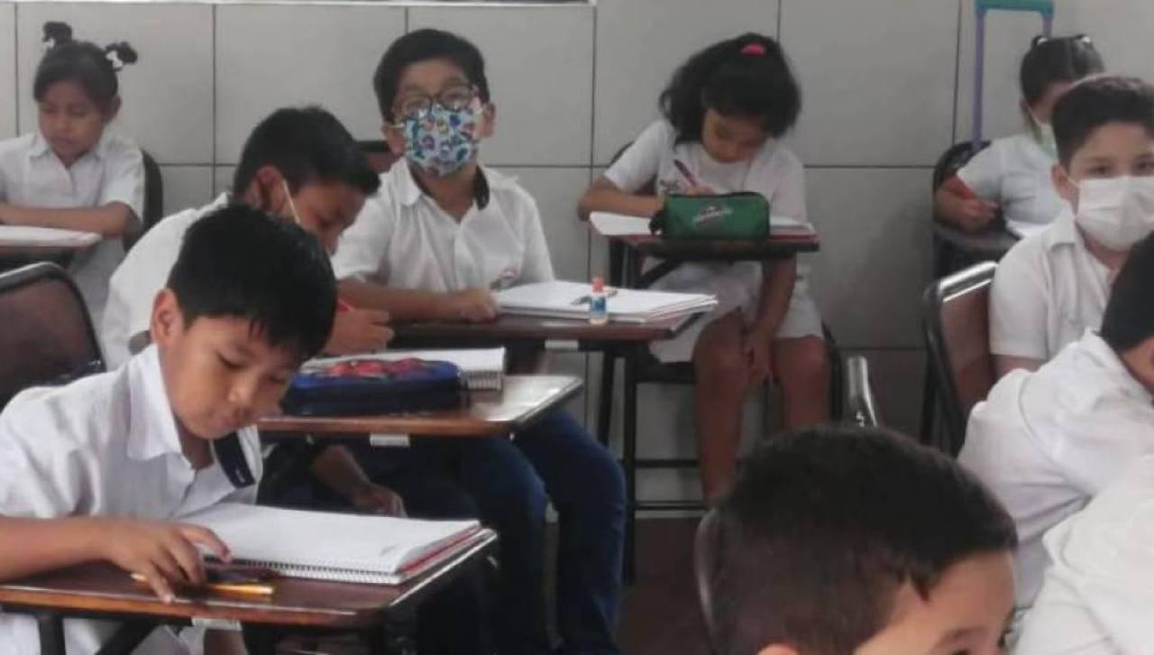 Pese a contaminación del aire, se mantienen las clases presenciales en Santa Cruz, confirma director Departamental de Educación