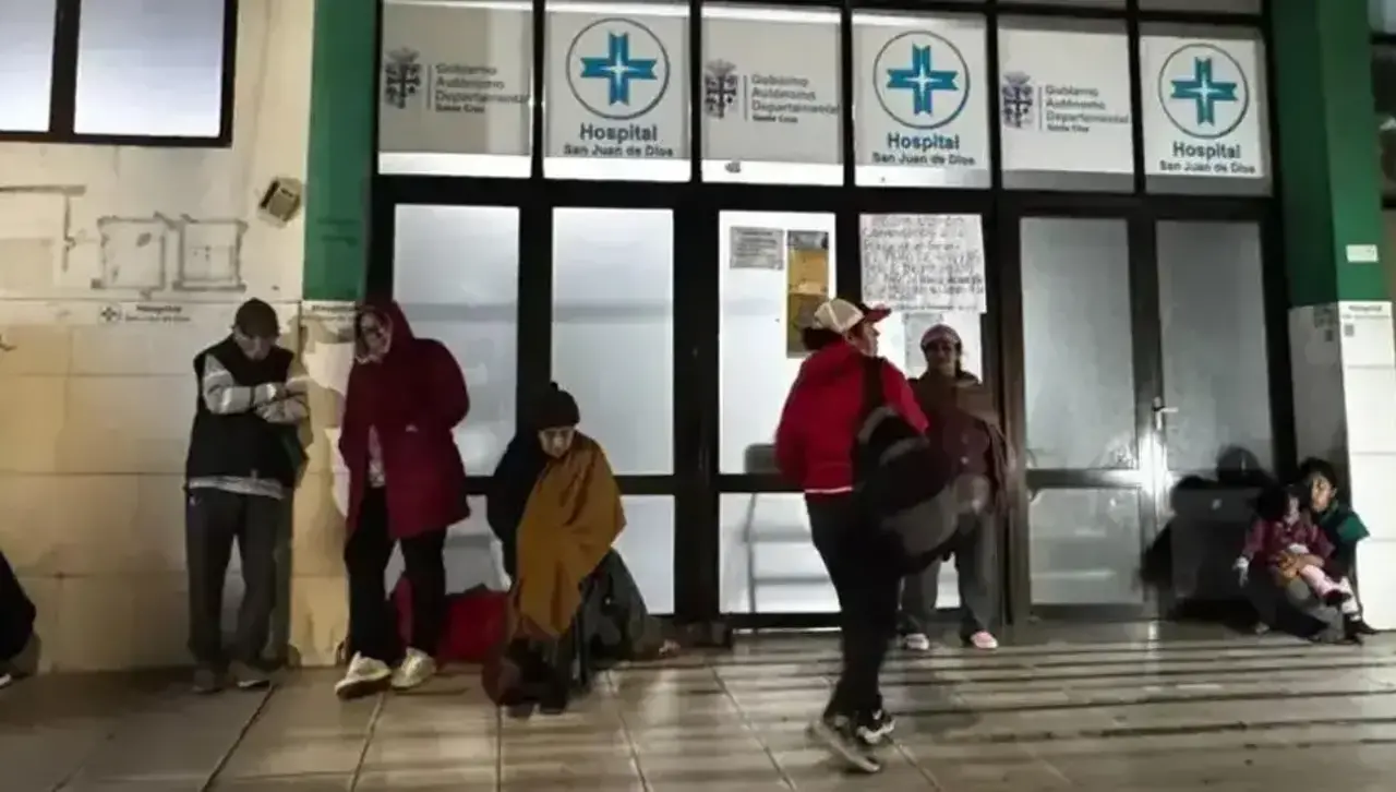 Santa Cruz: Médicos y trabajadores confirman paro de cinco días en los tres niveles de salud desde este lunes