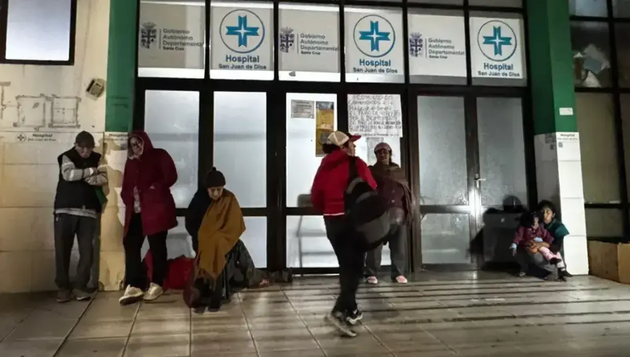 Santa Cruz: Trabajadores de salud anuncian paro de 72 horas desde el martes, exigen pago del bono de vacunación 