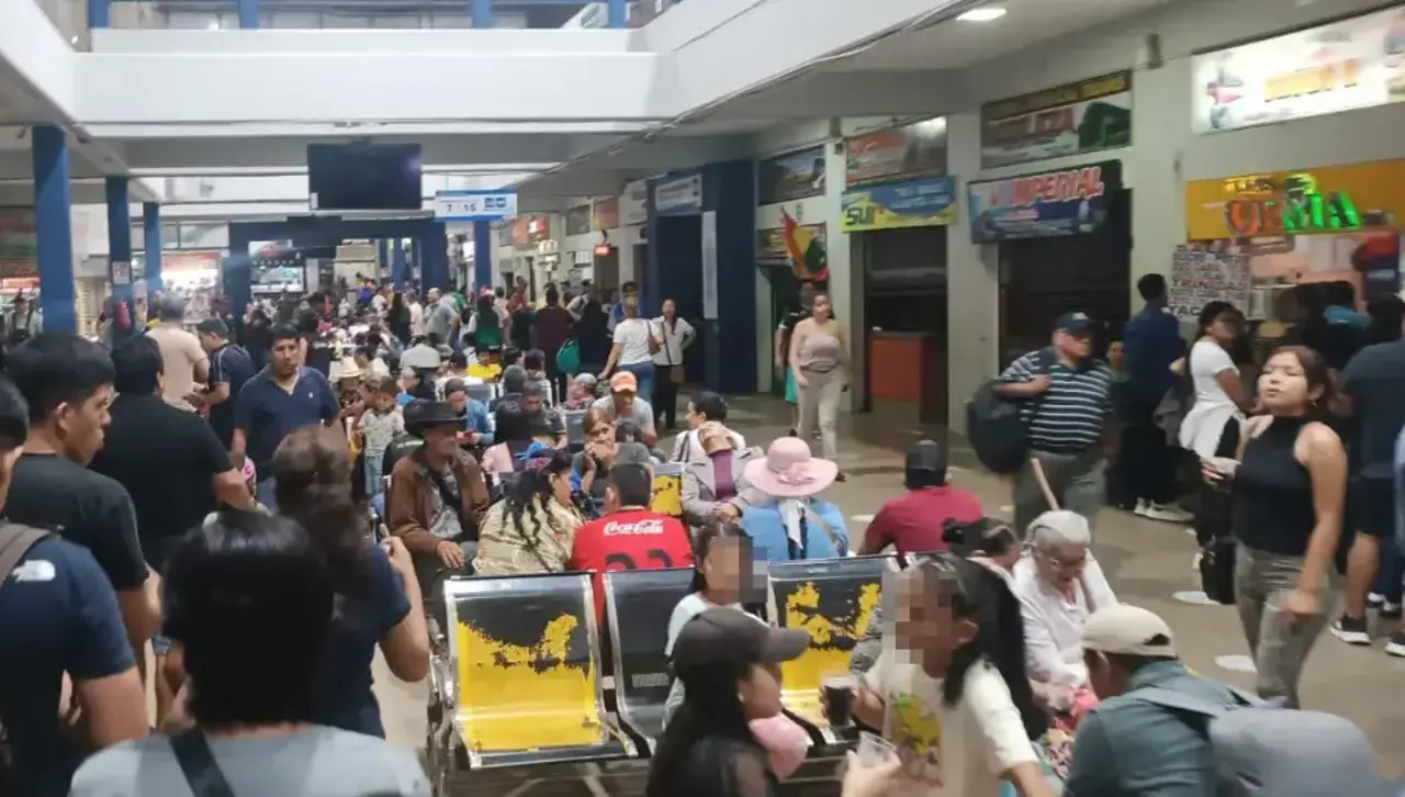 Levantan bloqueo en Buena Vista y se normalizan los viajes en la ruta nueva Santa Cruz-Cochabamba 