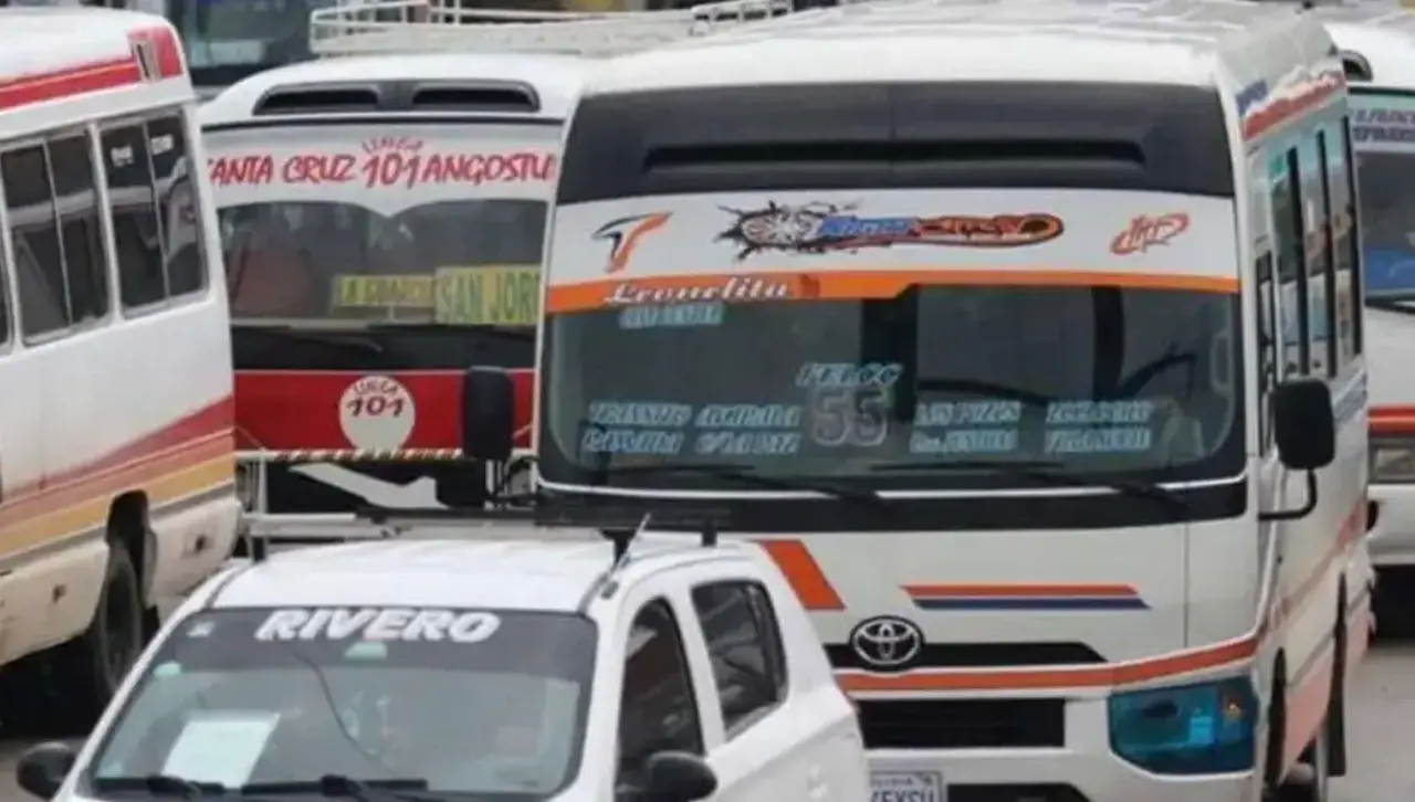 Dirigente del transporte urbano cruceño dice que 2.000 micros a diésel no trabajarán hasta que se defina nuevo monto del pasaje