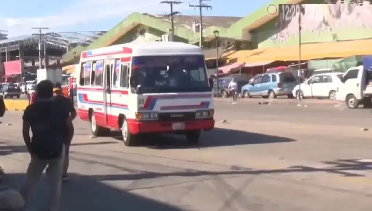 El repliegue del transporte será por 24 horas y se anuncian movilizaciones escalonadas en rechazo al alza del diésel