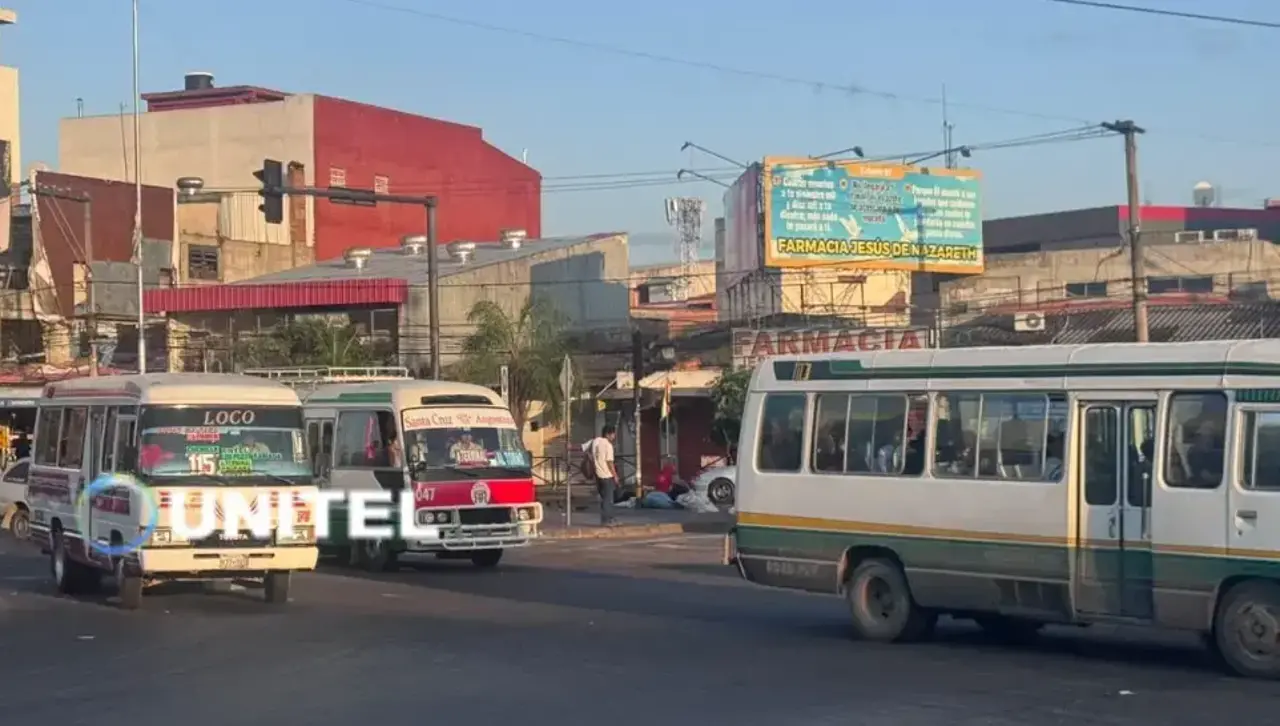 Alcaldía cruceña advierte que el 3 de noviembre vence el plazo para que los conductores refaccionen sus micros