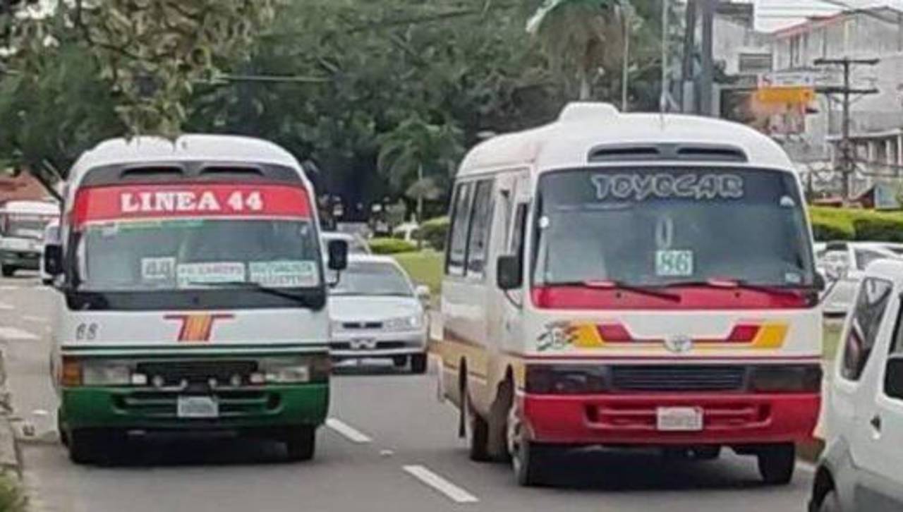 “No hay nada, no hay voluntad”: Micreros se retiran de reunión en el Concejo cruceño y anuncia ampliado del sector