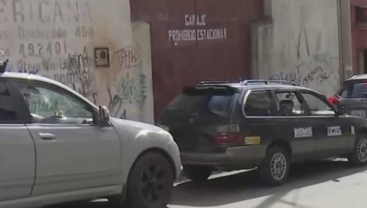 “Prácticamente vivimos en la fila”: Choferes pasan horas buscando combustible