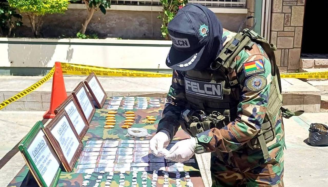 Aprehenden a extranjero por intentar ingresar marihuana en sus zapatillas al penal de El Abra