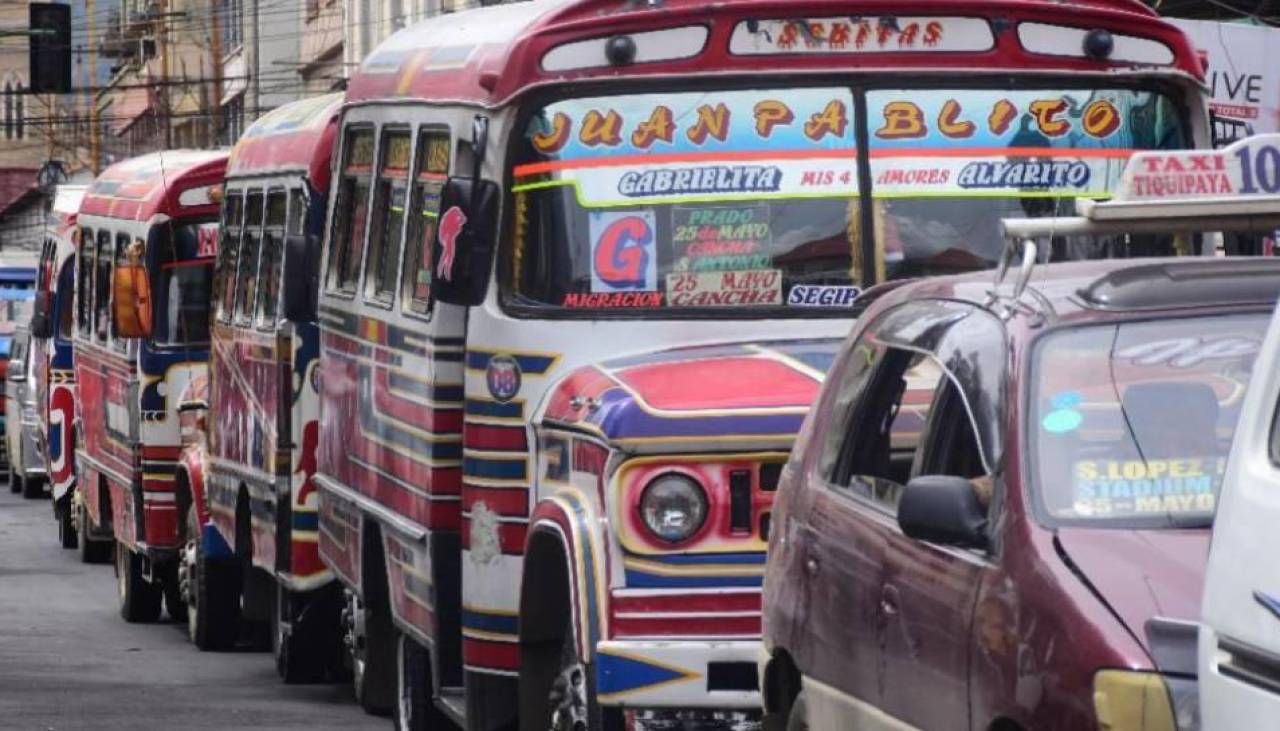 Transporte público y Alcaldía de Cochabamba acuerdan que el pasaje suba a Bs 2,50 