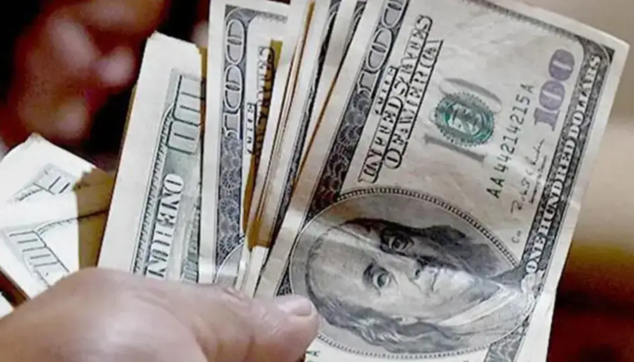 “Va a devolver liquidez a los pequeños ahorristas”: Industriales destacan anuncio de devolución de dólares