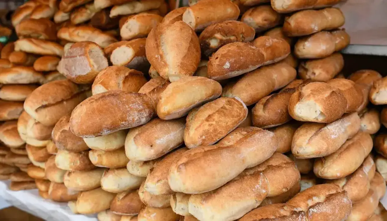 Gobierno insiste que el precio del pan está en Bs 0,80 mientras duren las mesas de diálogo 