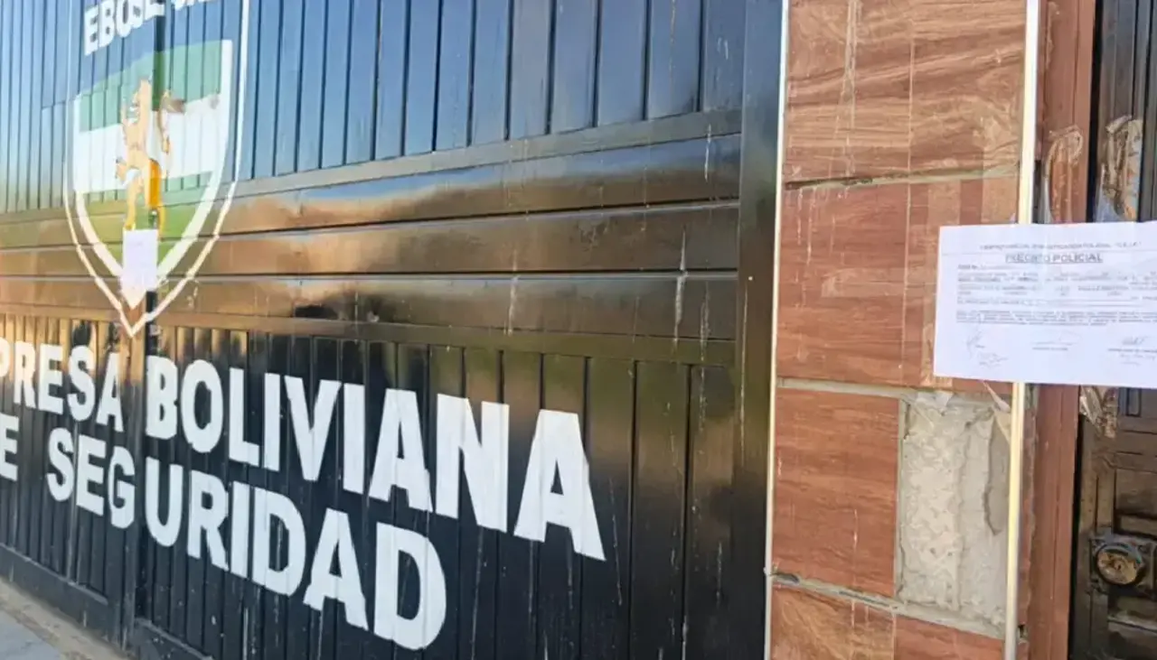 El juez Zeballos pasó la noche en celdas policiales; el galpón donde se encontró droga es de su propiedad, dice la Fiscalía