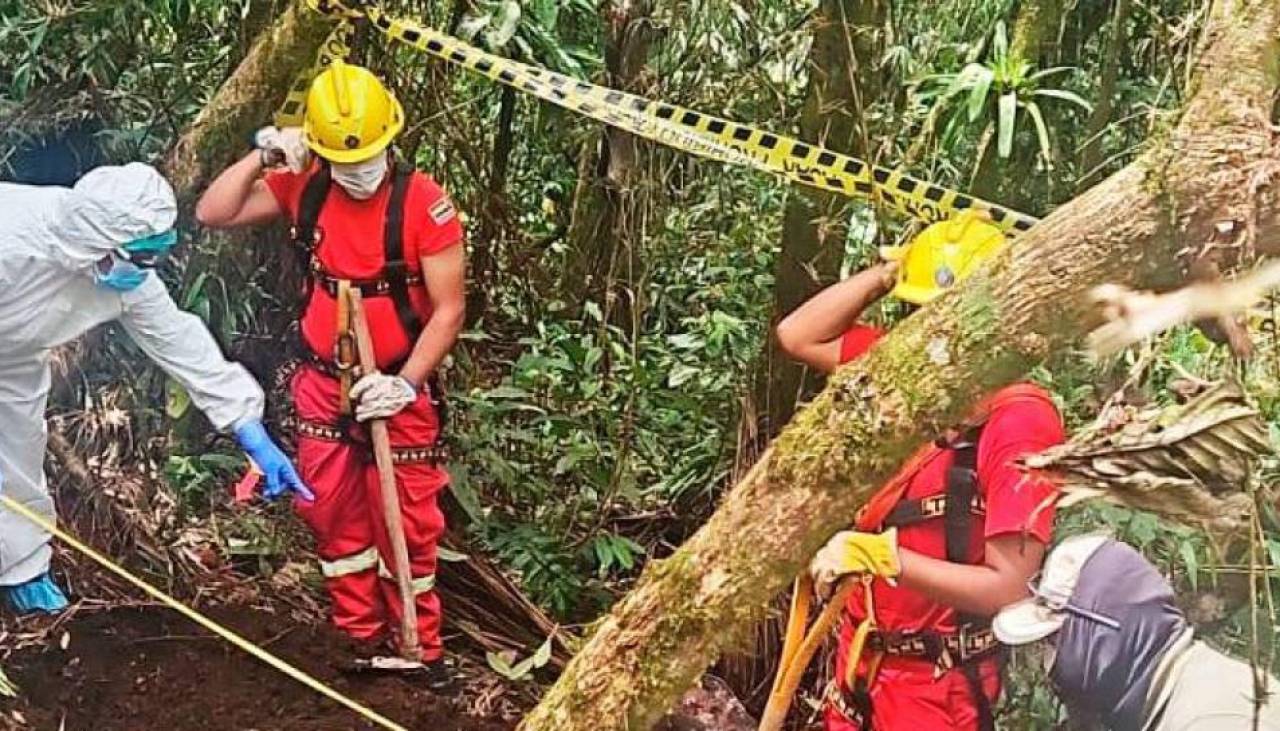 Policía difunde fotos de cuatro de los prófugos acusados del asesinato múltiple en Pucamayu 