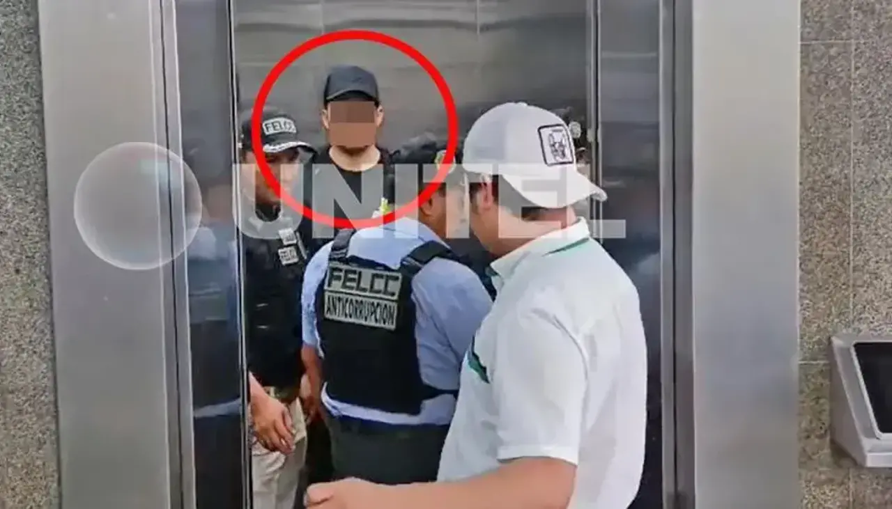 Justicia dicta detención domiciliaria para hijo de Jhonny Fernández