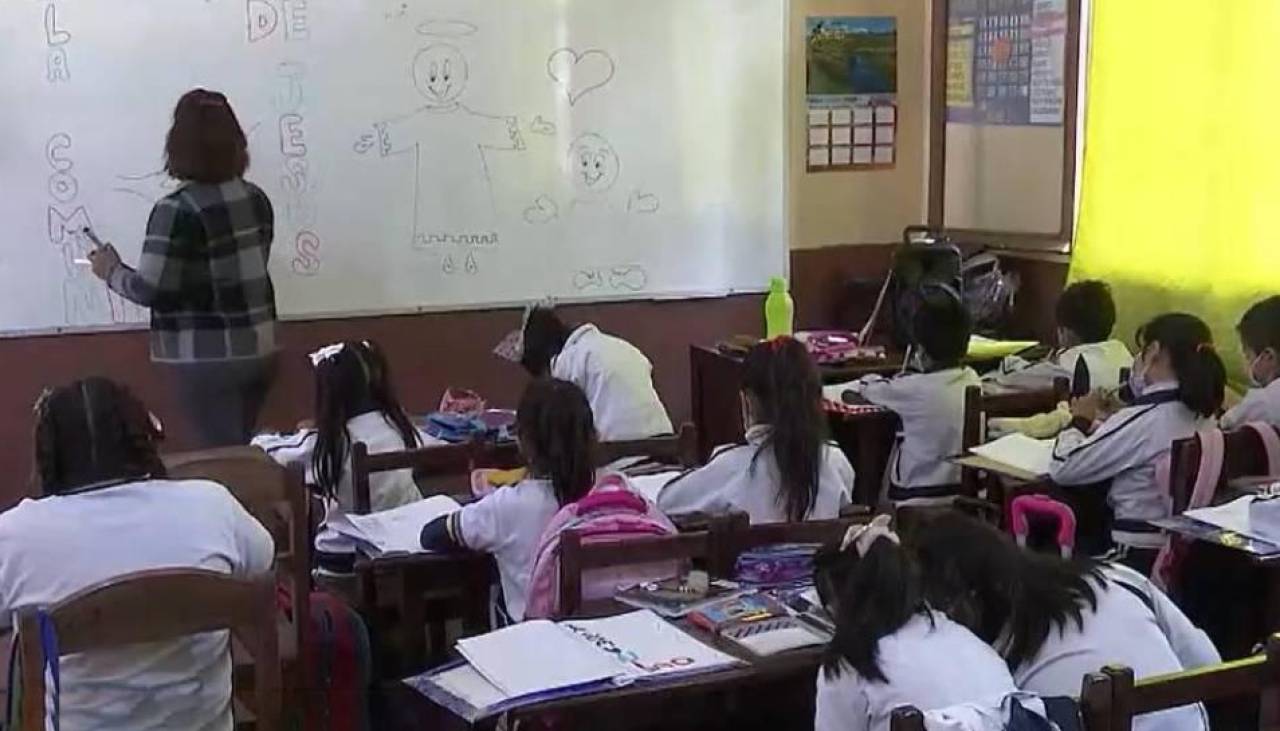 Cochabamba retorna a clases presenciales desde este martes, pero las actividades al aire libre estarán restringidas