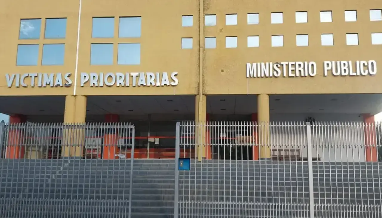 Investigan la muerte de un yatiri hallado con un cuchillo clavado en la espalda